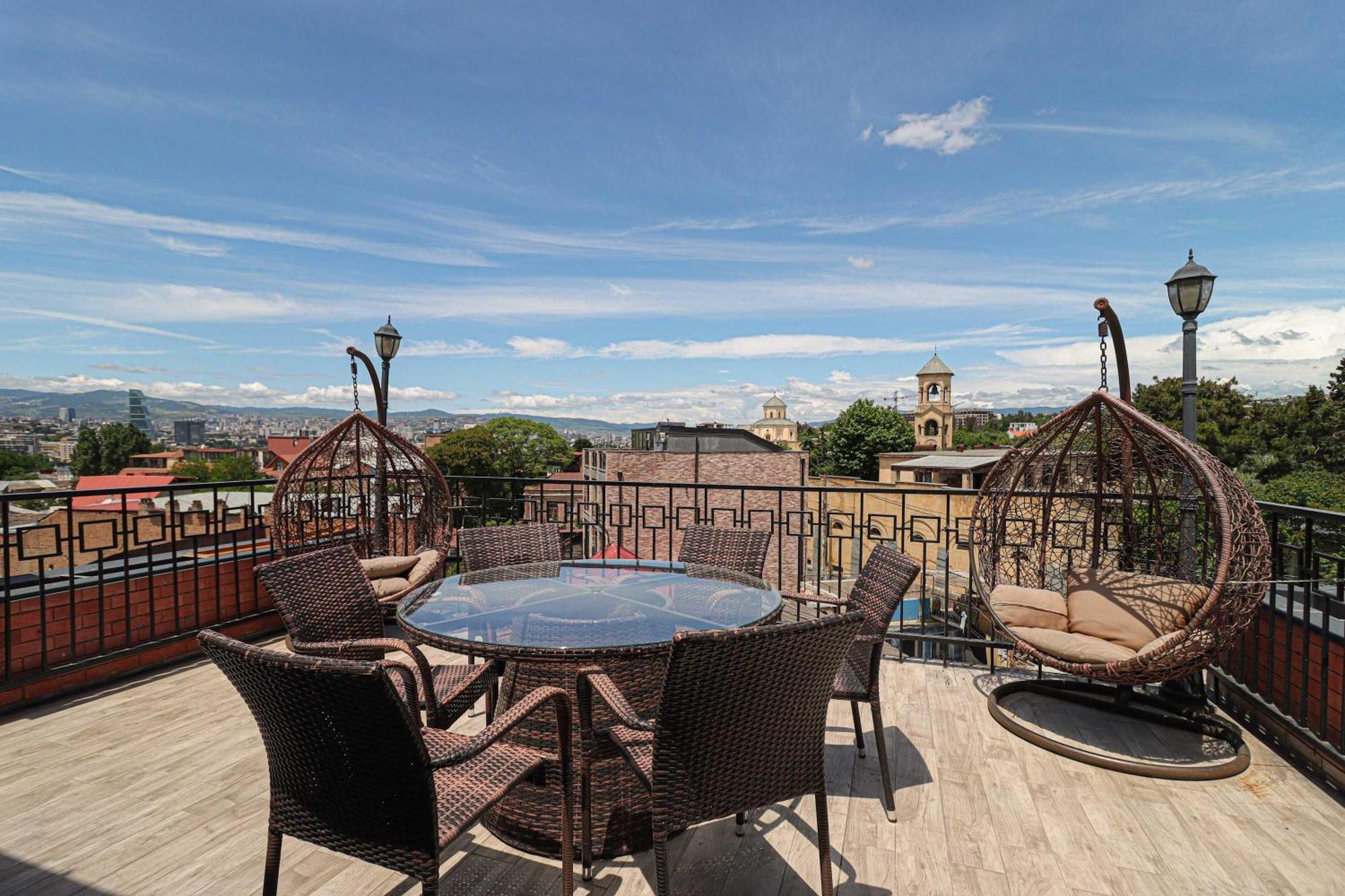 3br W Huge Terrace & Magnificent Views * Тбилиси